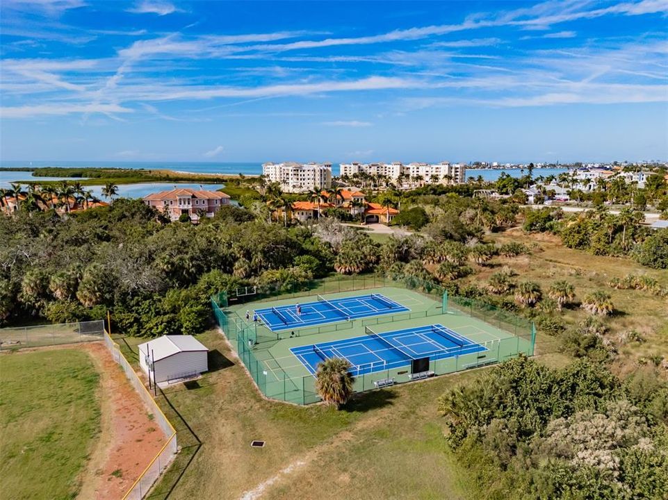 На продажу: $325,000 (1 спален, 1 ванн, 665 Квадратных фут)