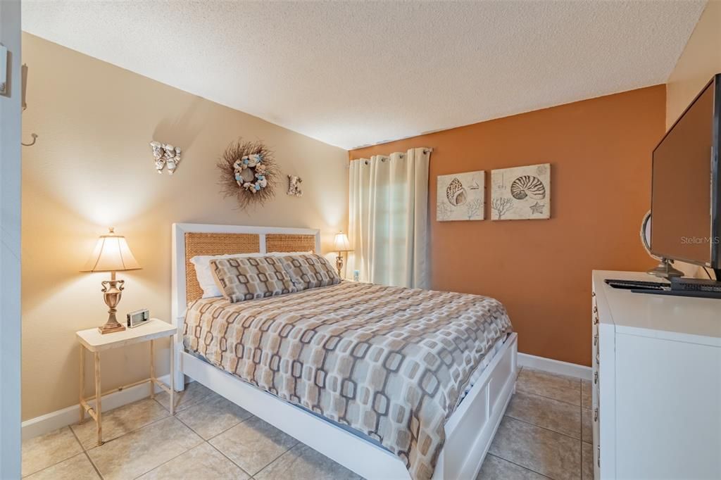 На продажу: $325,000 (1 спален, 1 ванн, 665 Квадратных фут)