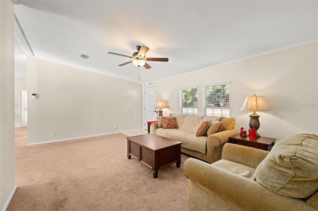 For Sale: $199,000 (4 beds, 2 baths, 1701 Square Feet)