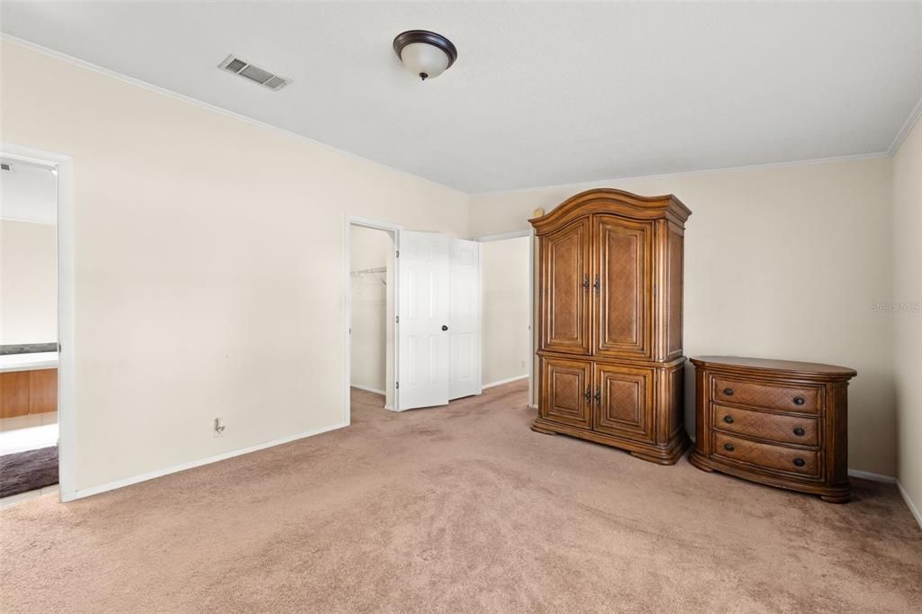 For Sale: $199,000 (4 beds, 2 baths, 1701 Square Feet)