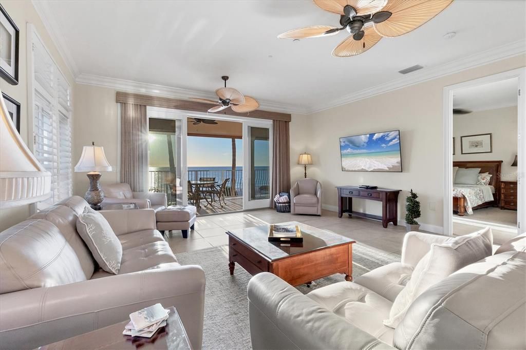 For Sale: $2,295,000 (3 beds, 2 baths, 2132 Square Feet)