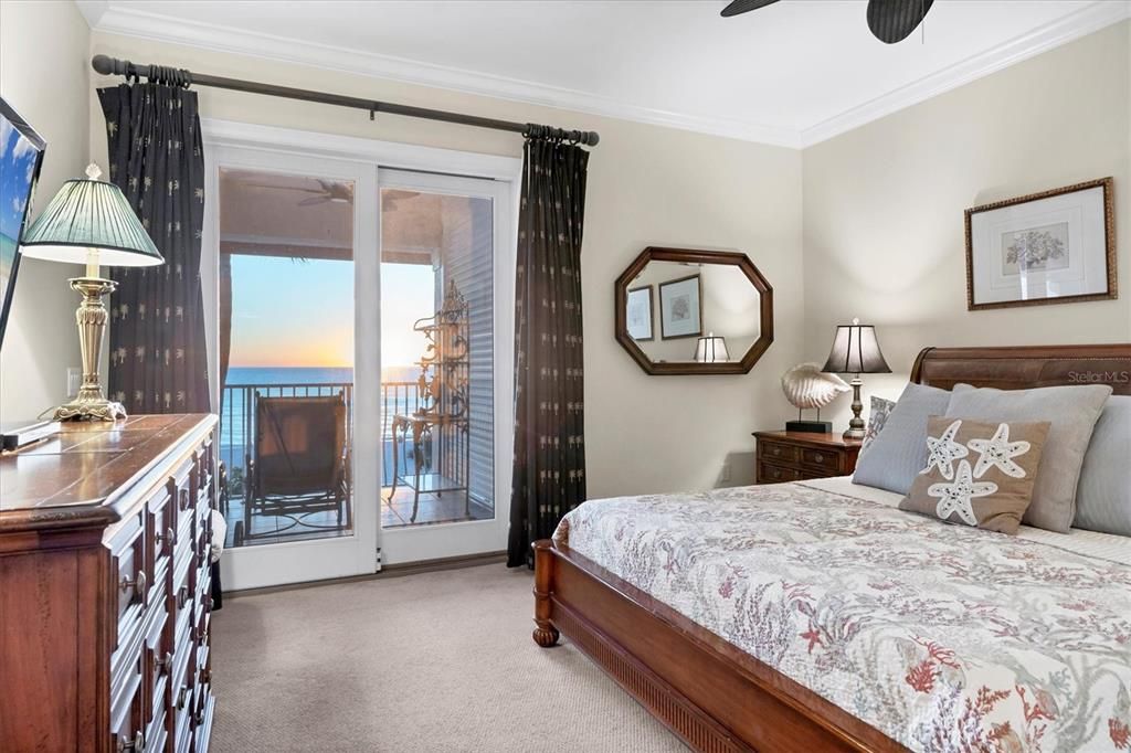 For Sale: $2,295,000 (3 beds, 2 baths, 2132 Square Feet)