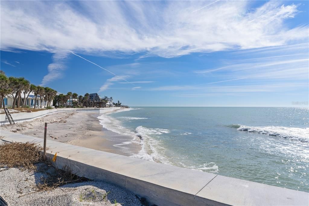 На продажу: $1,650,000 (0.45 acres)