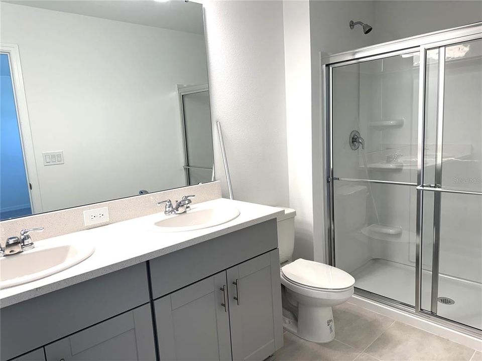 For Rent: $2,150 (3 beds, 2 baths, 1373 Square Feet)