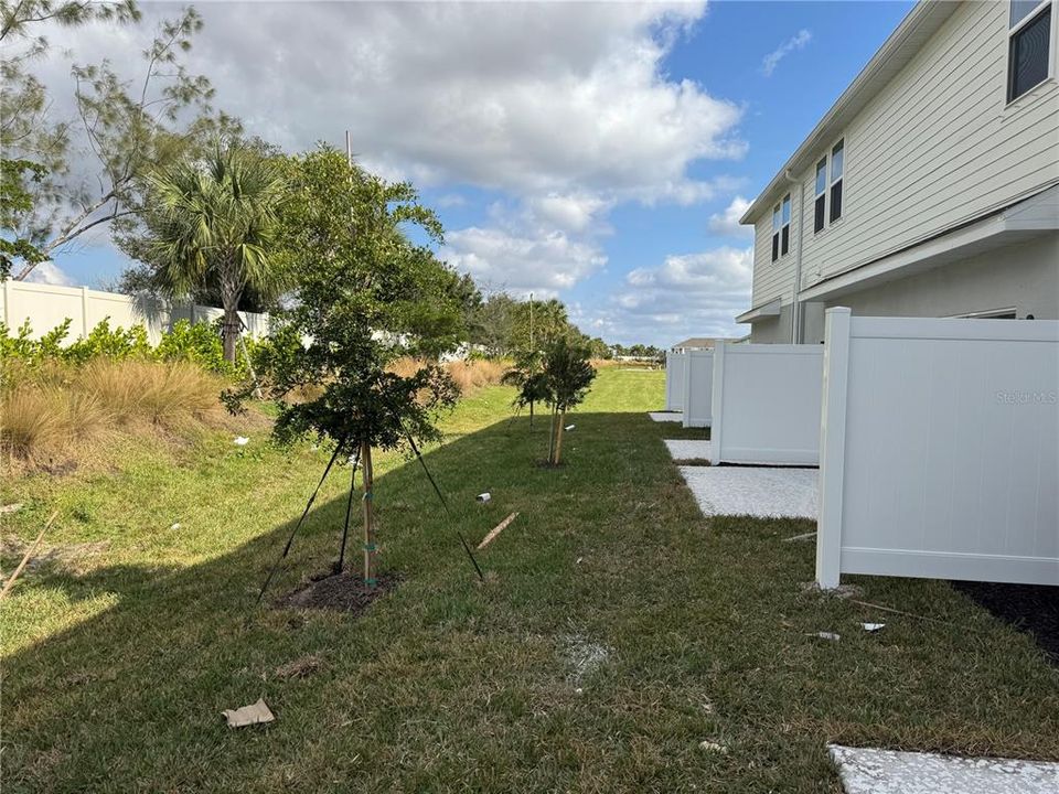 For Rent: $2,150 (3 beds, 2 baths, 1373 Square Feet)