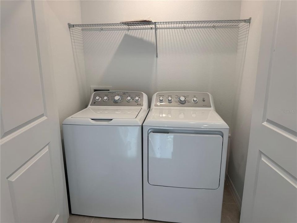 For Rent: $2,150 (3 beds, 2 baths, 1373 Square Feet)