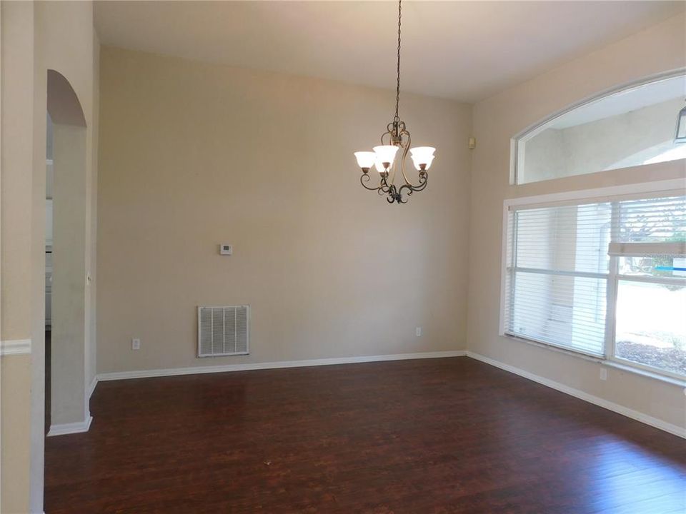 待售: $354,900 (4 贝兹, 3 浴室, 2466 平方英尺)