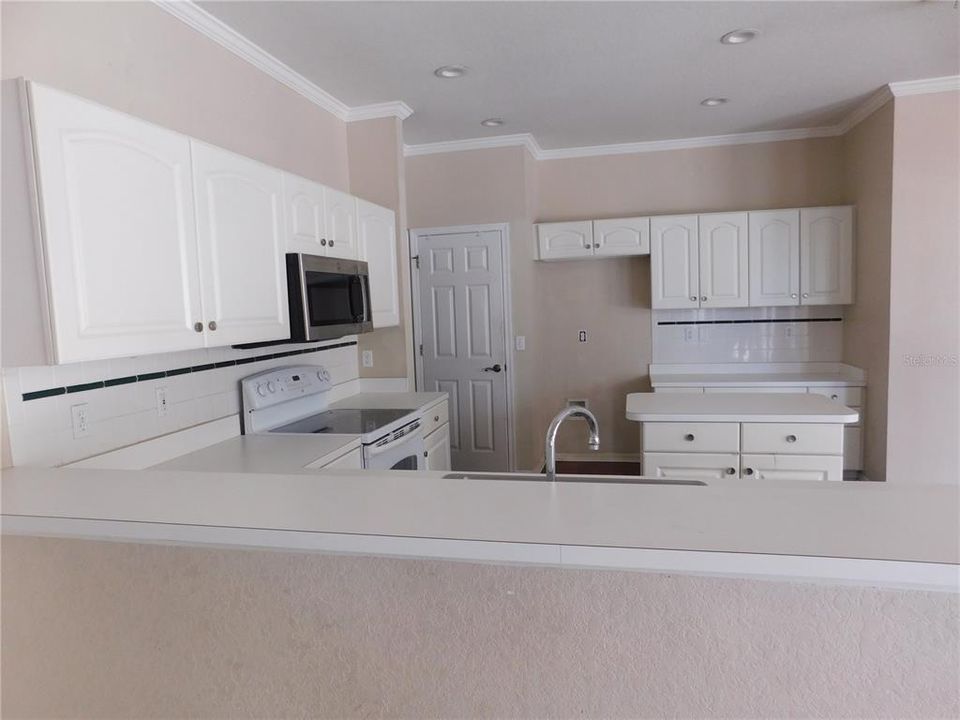 待售: $354,900 (4 贝兹, 3 浴室, 2466 平方英尺)