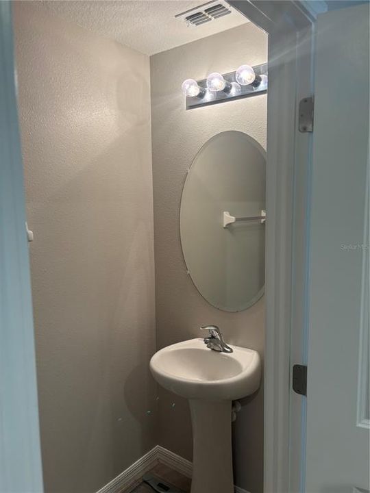 En Renta: $2,075 (3 camas, 2 baños, 1601 Pies cuadrados)