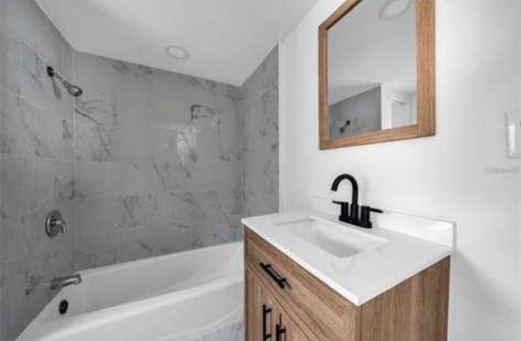 待售: $320,000 (3 贝兹, 1 浴室, 1464 平方英尺)