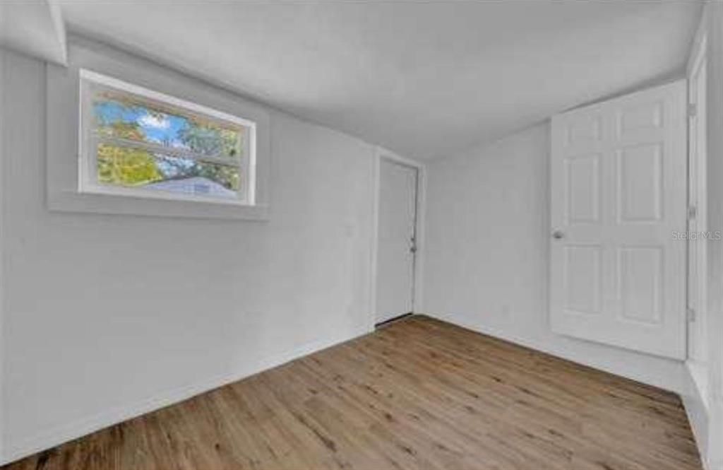 待售: $320,000 (3 贝兹, 1 浴室, 1464 平方英尺)