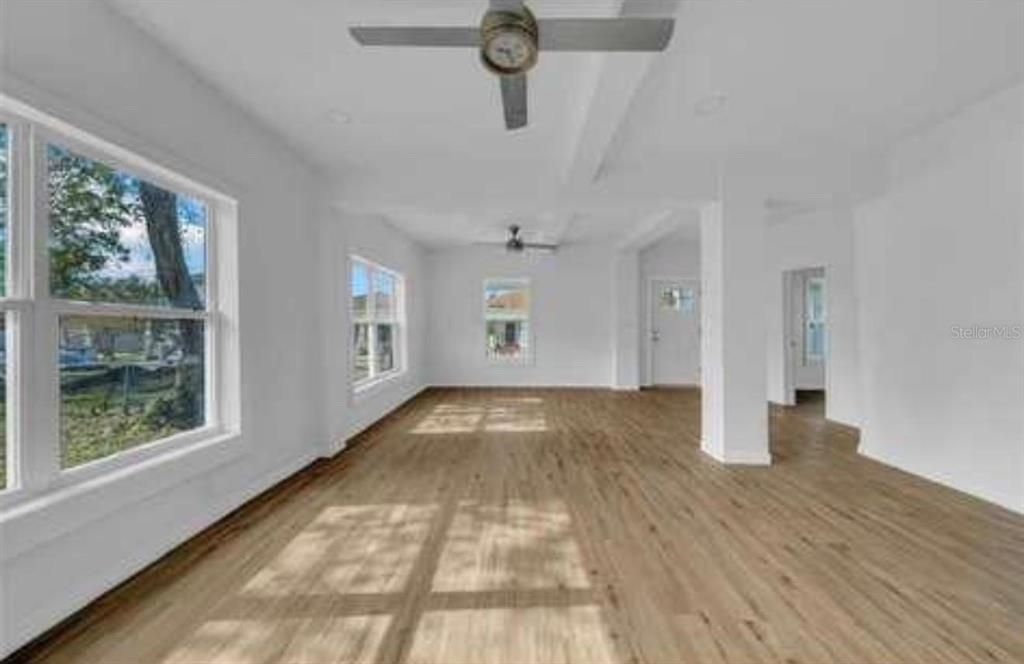 待售: $320,000 (3 贝兹, 1 浴室, 1464 平方英尺)