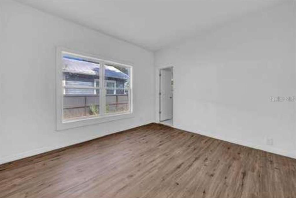 待售: $320,000 (3 贝兹, 1 浴室, 1464 平方英尺)