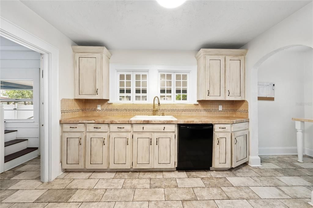 待售: $408,000 (3 贝兹, 2 浴室, 1481 平方英尺)