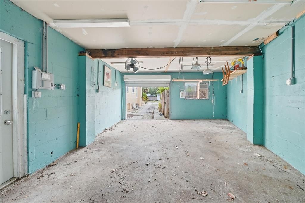 待售: $880,000 (4 贝兹, 0 浴室, 2924 平方英尺)