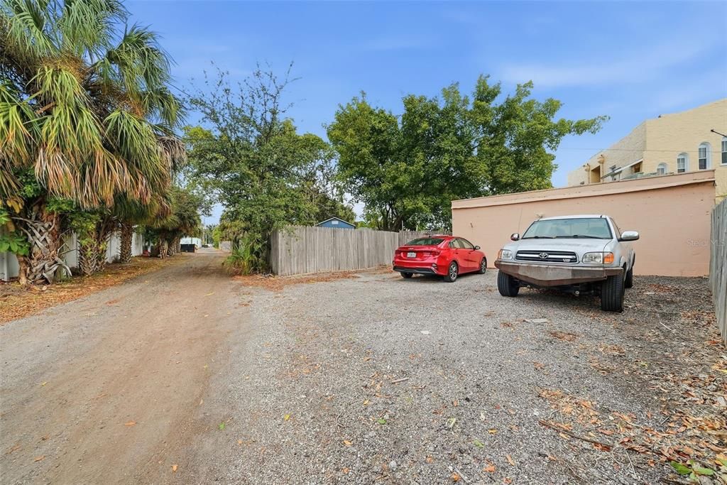 待售: $880,000 (4 贝兹, 0 浴室, 2924 平方英尺)