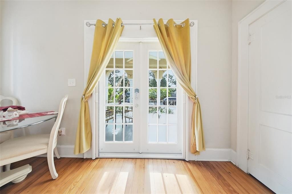 待售: $880,000 (4 贝兹, 0 浴室, 2924 平方英尺)