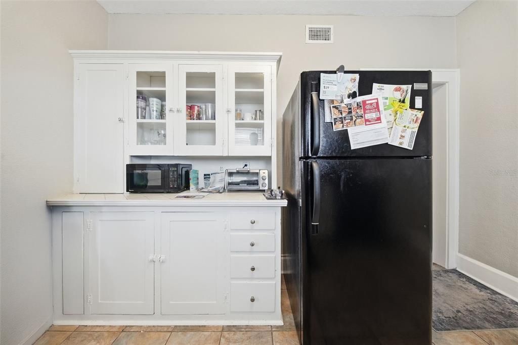 待售: $880,000 (4 贝兹, 0 浴室, 2924 平方英尺)