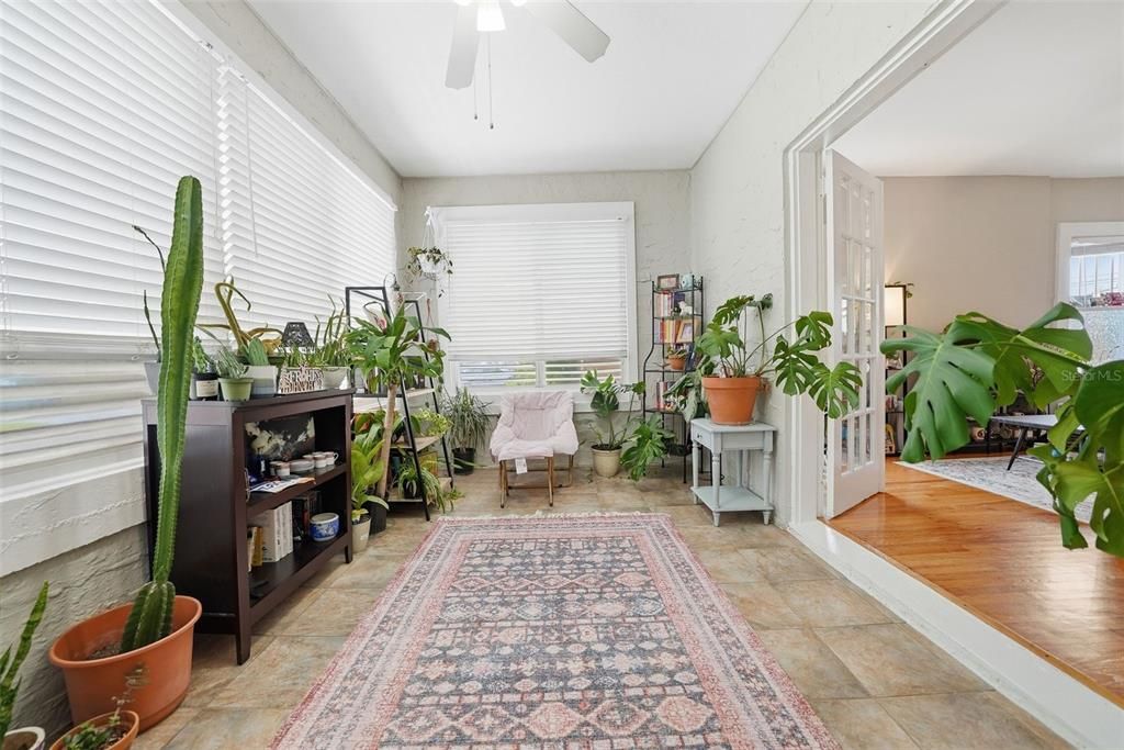 待售: $880,000 (4 贝兹, 0 浴室, 2924 平方英尺)