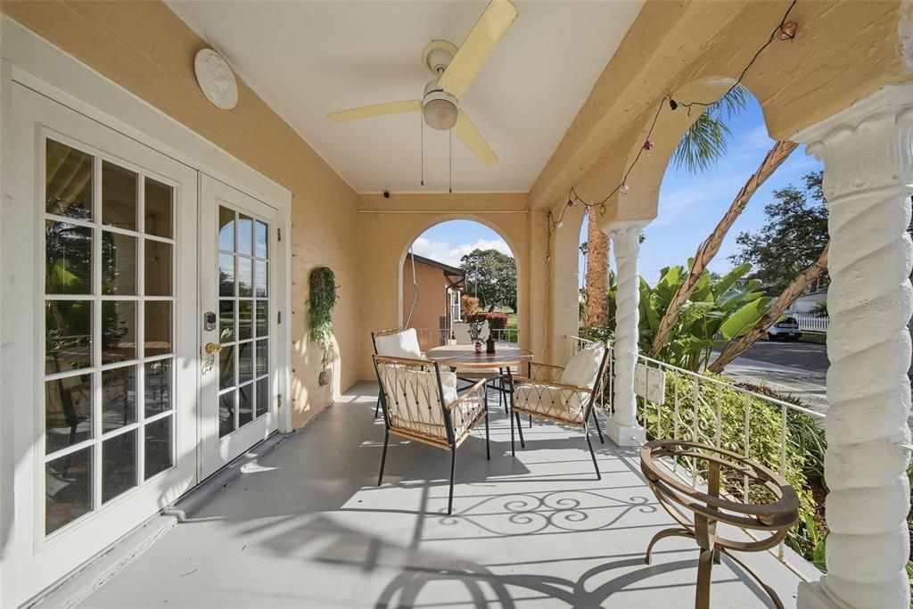 待售: $880,000 (4 贝兹, 0 浴室, 2924 平方英尺)