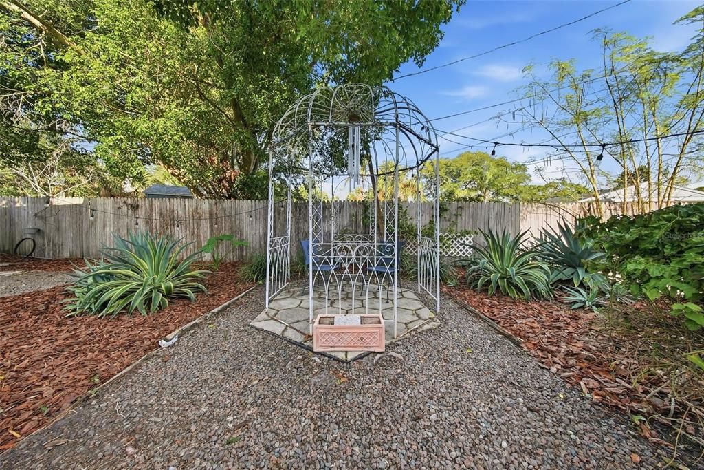 待售: $880,000 (4 贝兹, 0 浴室, 2924 平方英尺)