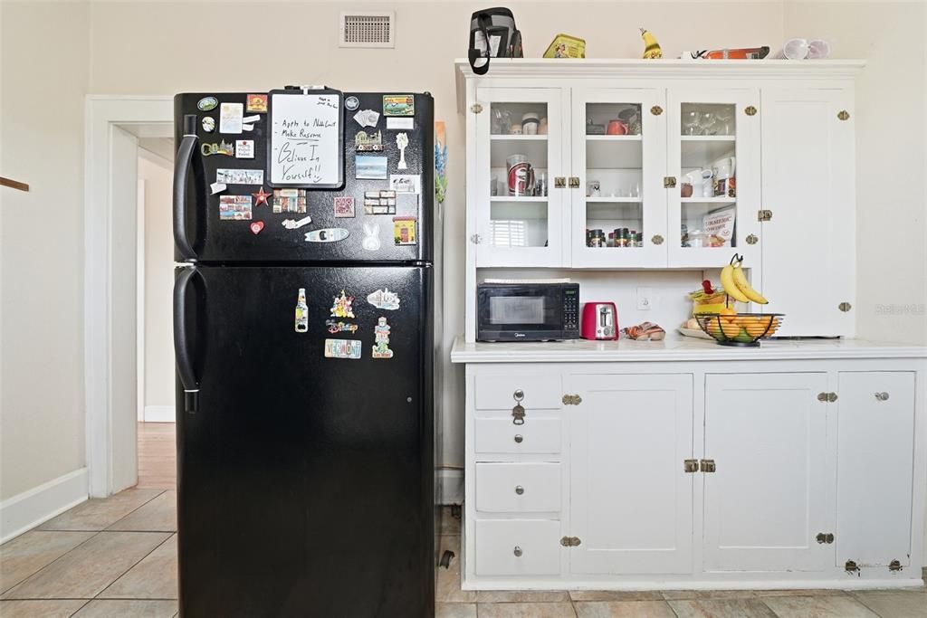 待售: $880,000 (4 贝兹, 0 浴室, 2924 平方英尺)