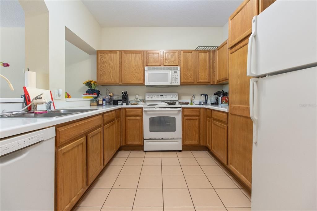 For Rent: $2,100 (2 beds, 2 baths, 1422 Square Feet)