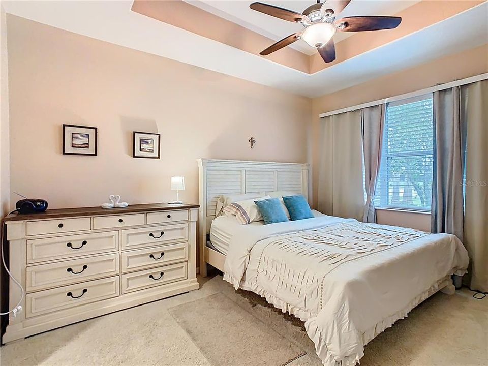 For Sale: $299,900 (2 beds, 2 baths, 1539 Square Feet)