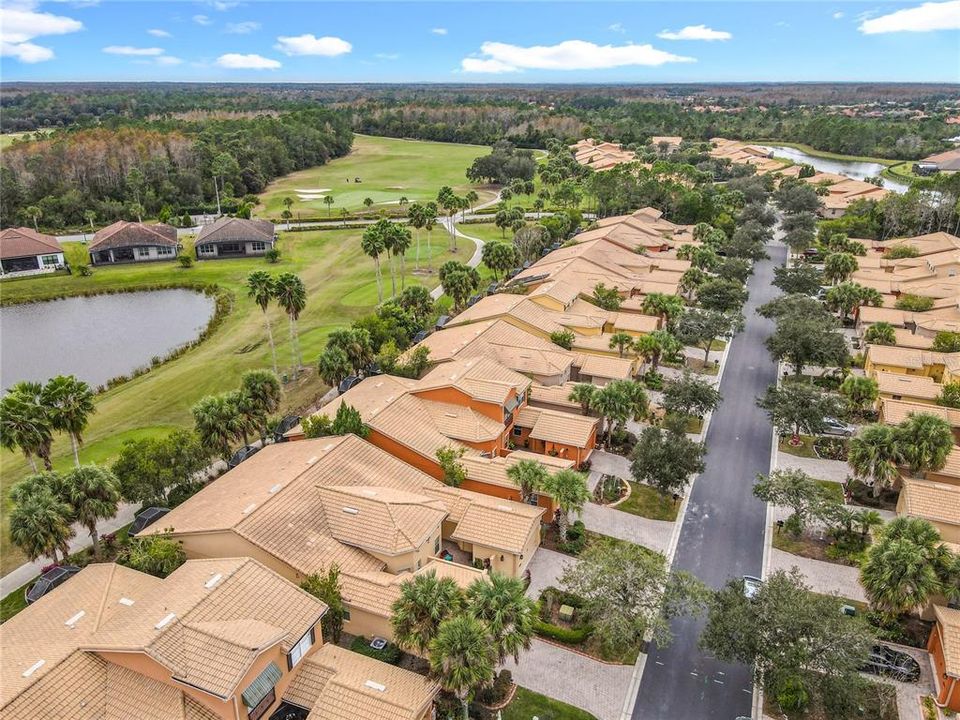 For Sale: $299,900 (2 beds, 2 baths, 1539 Square Feet)