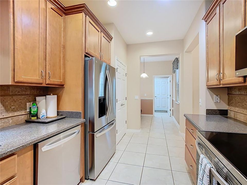 For Sale: $299,900 (2 beds, 2 baths, 1539 Square Feet)