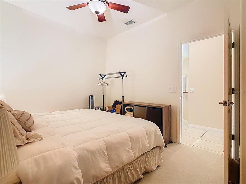 For Sale: $299,900 (2 beds, 2 baths, 1539 Square Feet)