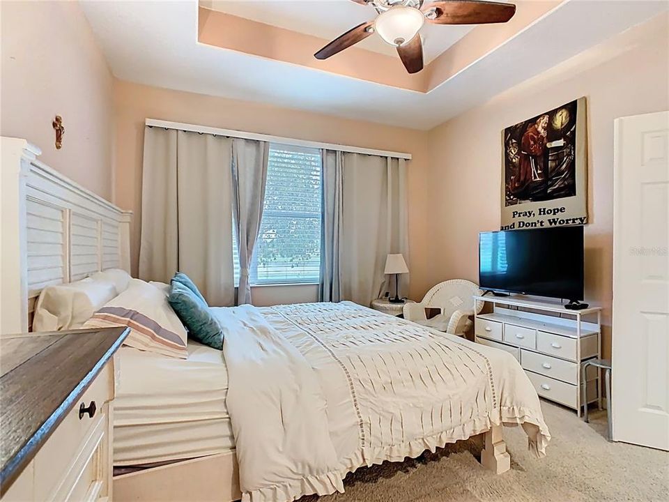 For Sale: $299,900 (2 beds, 2 baths, 1539 Square Feet)