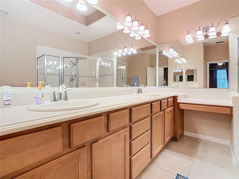 For Sale: $299,900 (2 beds, 2 baths, 1539 Square Feet)