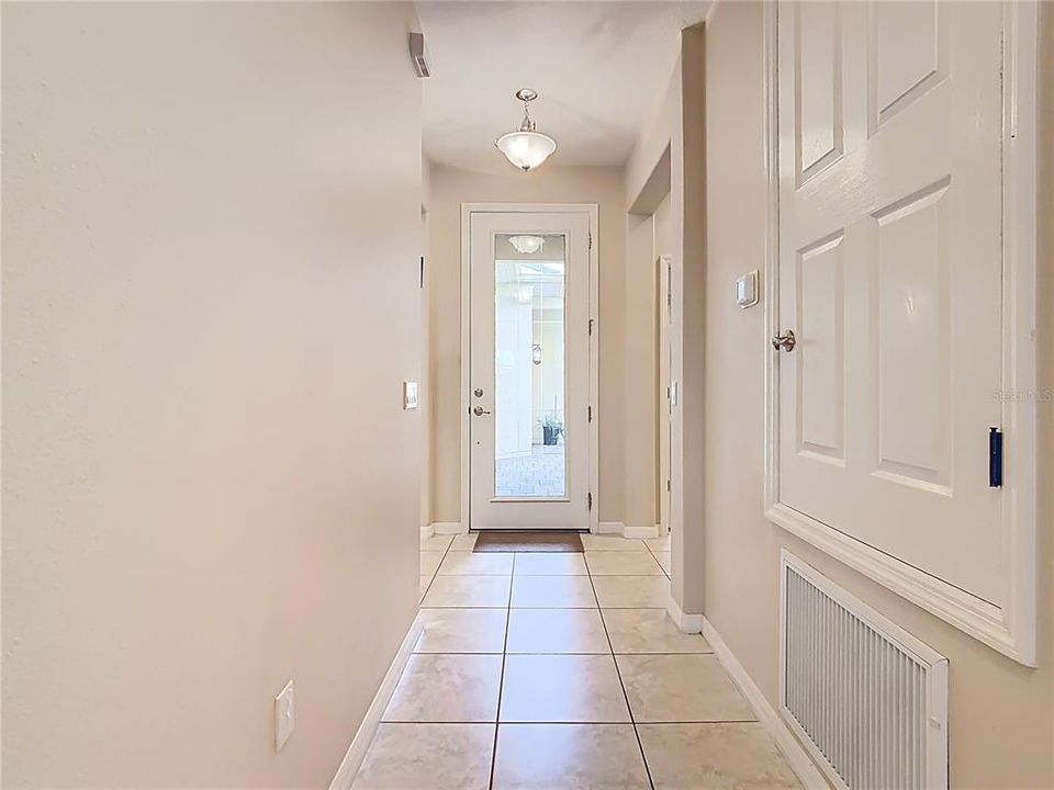 For Sale: $299,900 (2 beds, 2 baths, 1539 Square Feet)