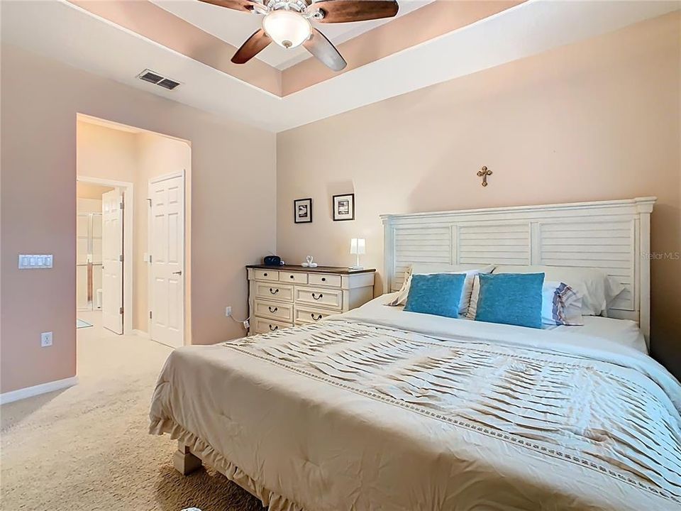 For Sale: $299,900 (2 beds, 2 baths, 1539 Square Feet)