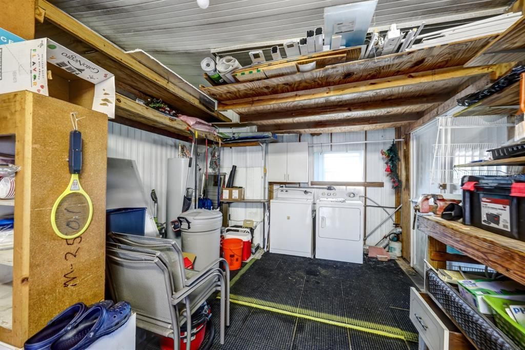 For Sale: $134,900 (2 beds, 2 baths, 912 Square Feet)