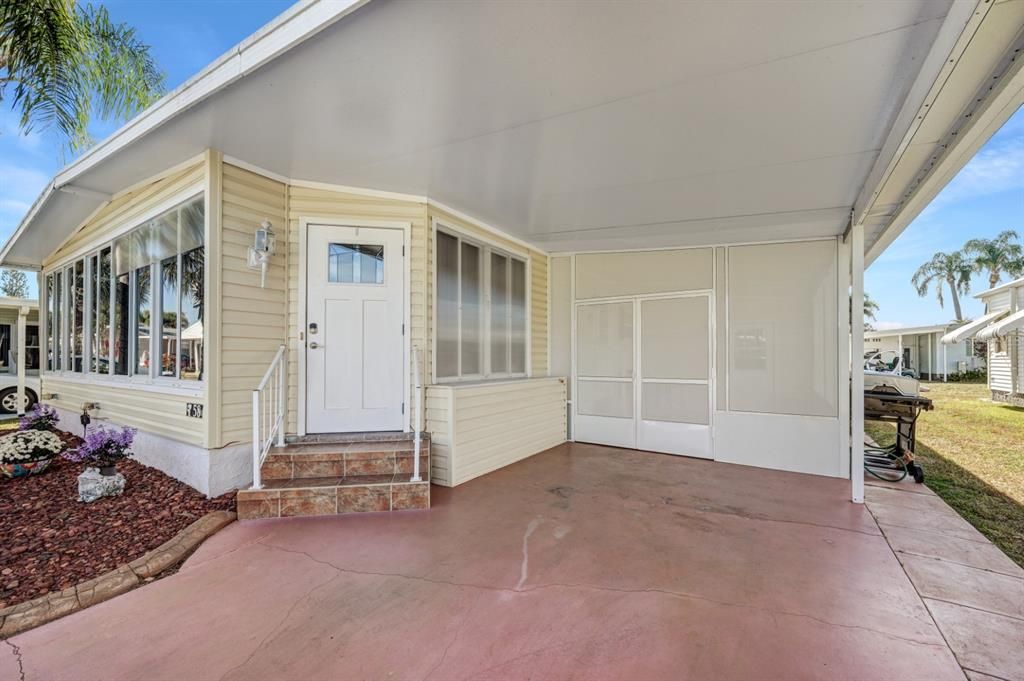 For Sale: $134,900 (2 beds, 2 baths, 912 Square Feet)