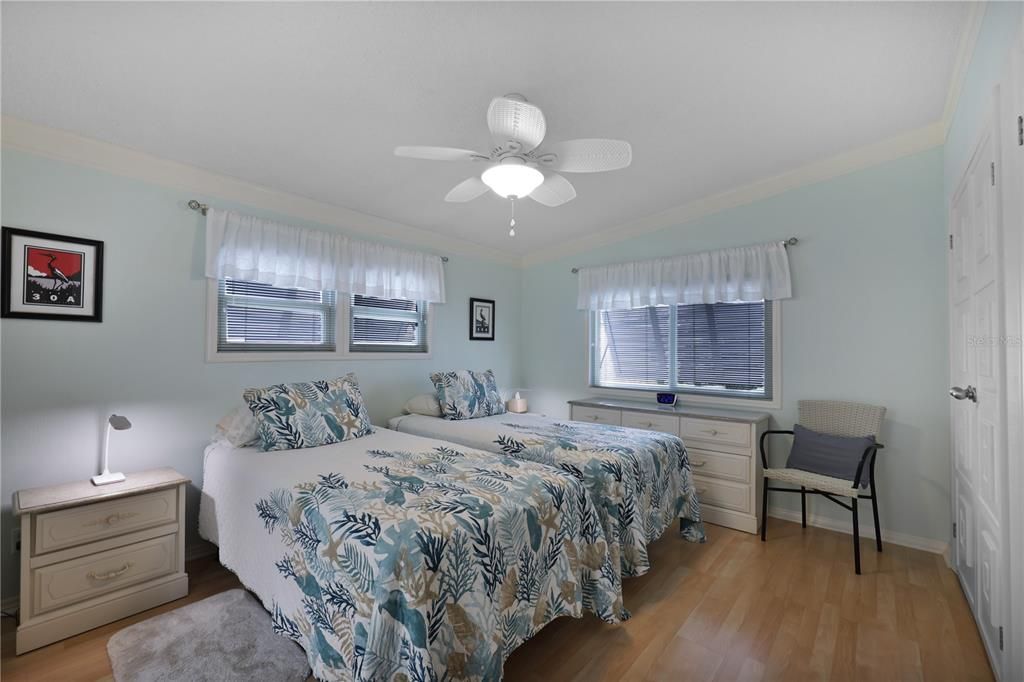 For Sale: $165,000 (2 beds, 2 baths, 1064 Square Feet)