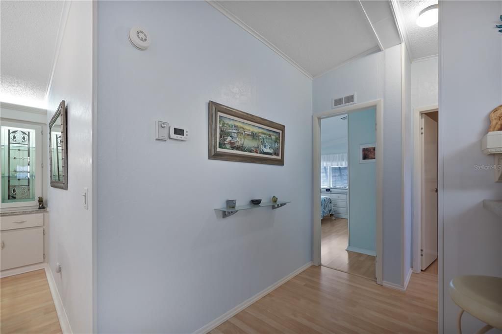 For Sale: $165,000 (2 beds, 2 baths, 1064 Square Feet)