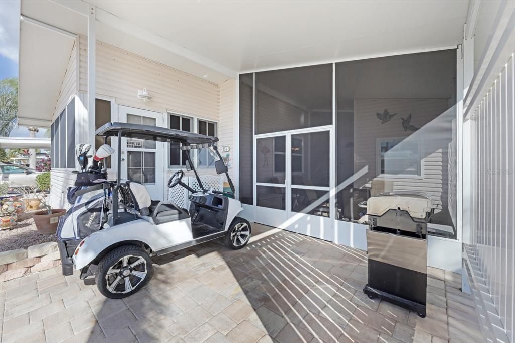 For Sale: $165,000 (2 beds, 2 baths, 1064 Square Feet)