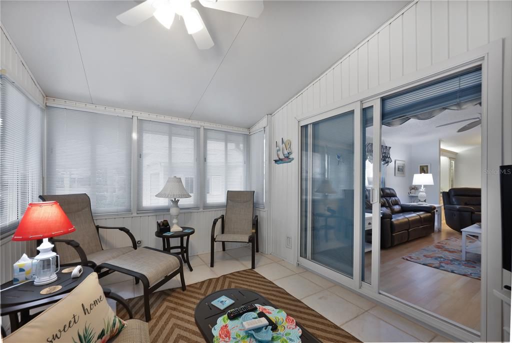 For Sale: $165,000 (2 beds, 2 baths, 1064 Square Feet)