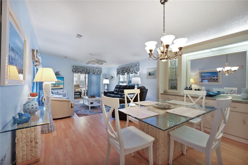 For Sale: $165,000 (2 beds, 2 baths, 1064 Square Feet)