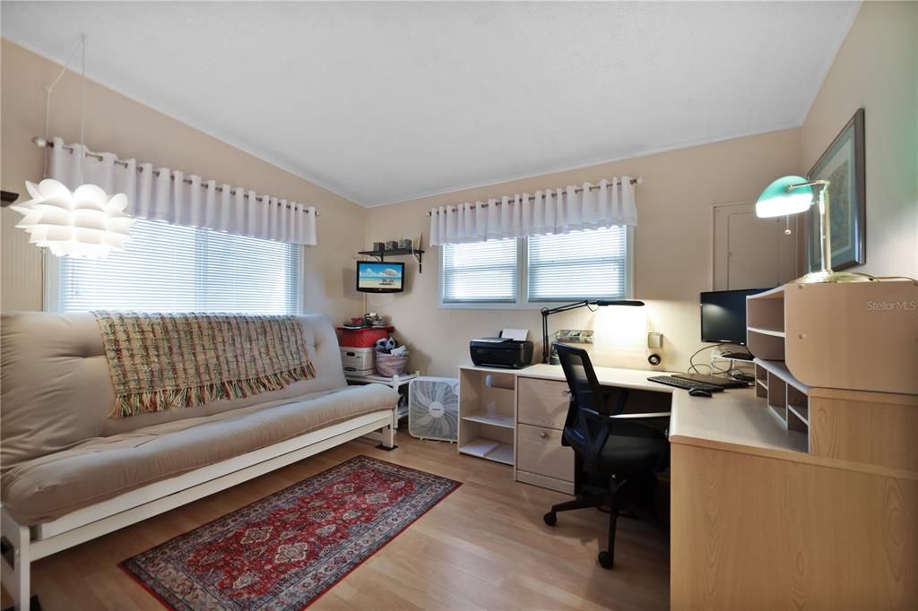 For Sale: $165,000 (2 beds, 2 baths, 1064 Square Feet)