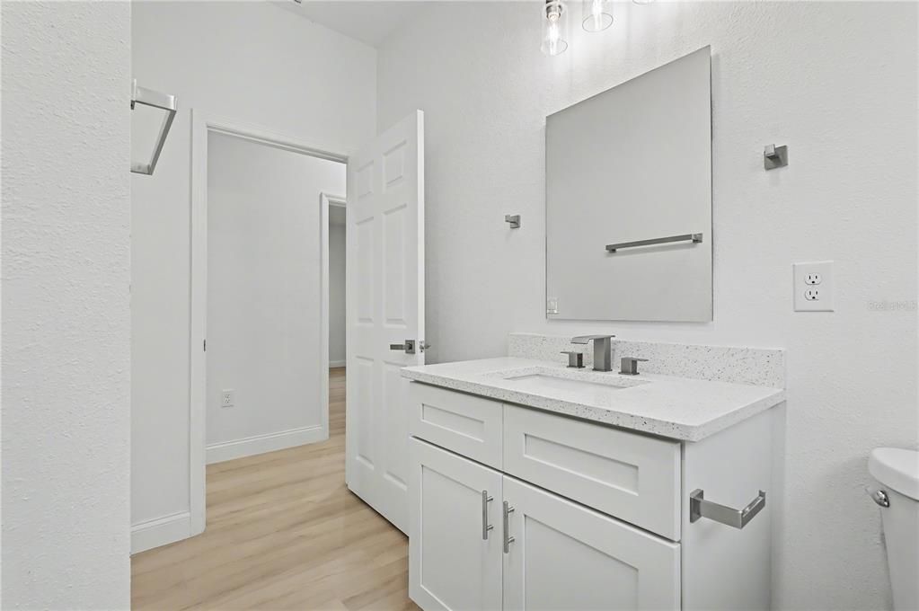 En Venta: $293,900 (4 camas, 2 baños, 1816 Pies cuadrados)