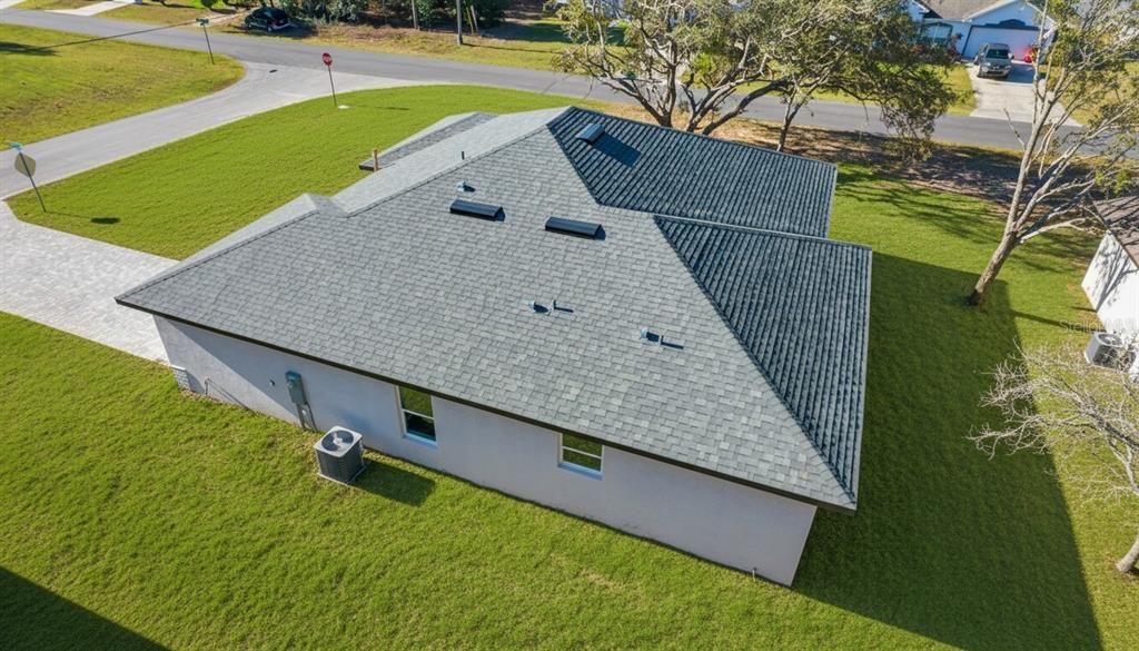 En Venta: $293,900 (4 camas, 2 baños, 1816 Pies cuadrados)