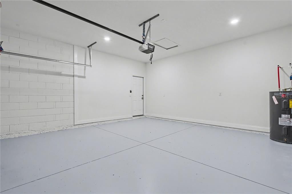 En Venta: $293,900 (4 camas, 2 baños, 1816 Pies cuadrados)