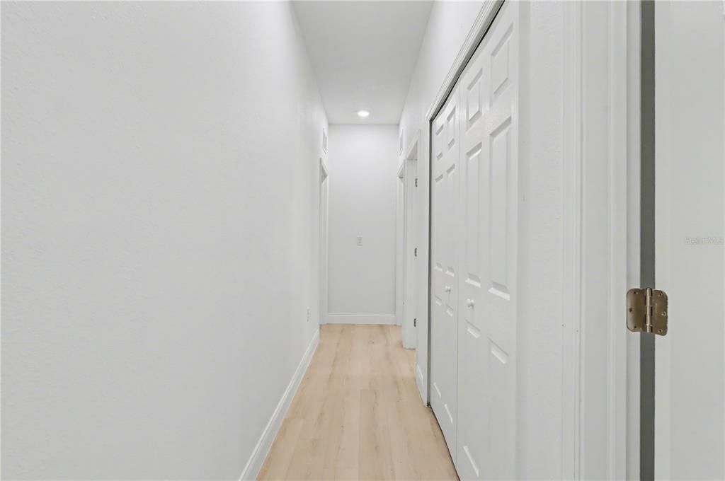 En Venta: $293,900 (4 camas, 2 baños, 1816 Pies cuadrados)