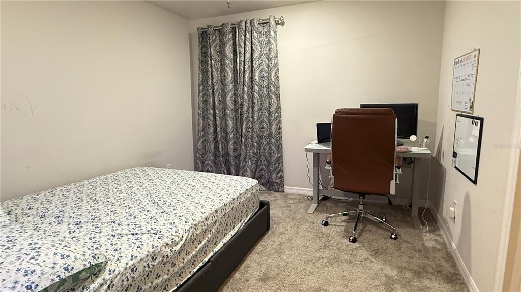 For Rent: $2,850 (5 beds, 2 baths, 2386 Square Feet)