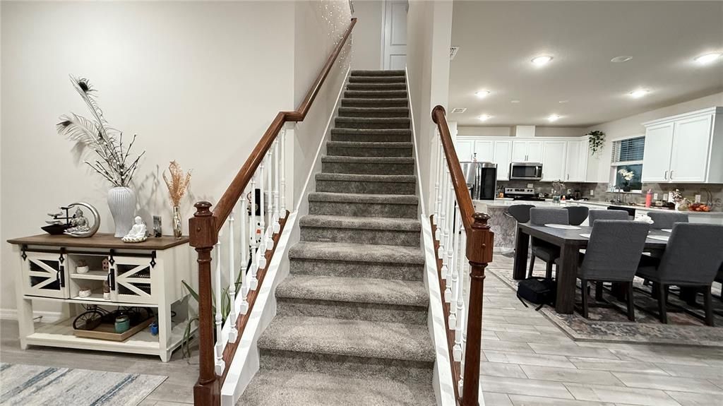 For Rent: $2,850 (5 beds, 2 baths, 2386 Square Feet)