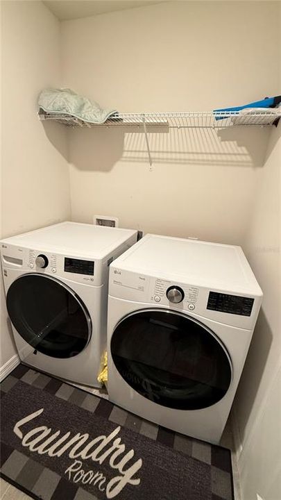 For Rent: $2,850 (5 beds, 2 baths, 2386 Square Feet)